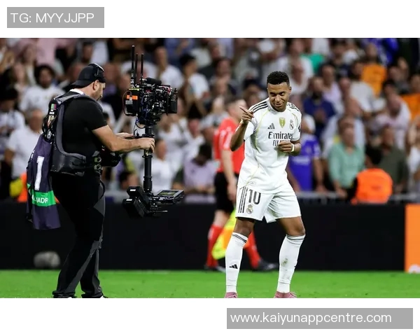 姆巴佩全场表现亮眼传射建功并贡献关键传球与过人评分高达86