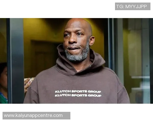 加内特误以为出席聚会却是牌局活动结果提前离场引发关注